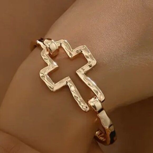 Cross Bracelet Textured Exaggerated Punk Style Gold Tone Gifts NWT Faith - Picture 1 of 4